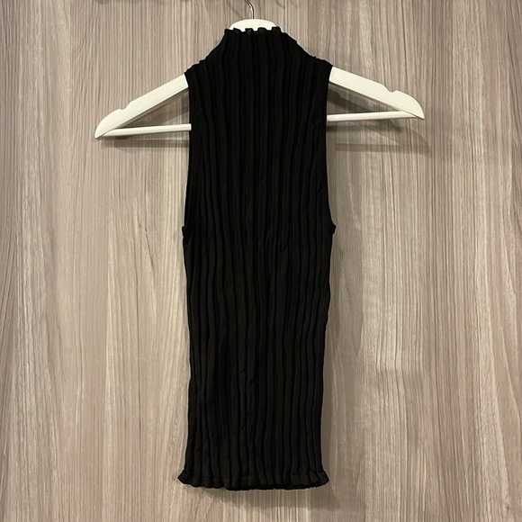 LVIR black Rayon pleated Tank Top size S - Picture 2 of 9